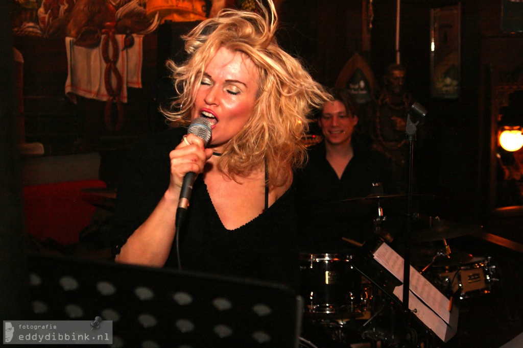 Deventer Bluesnight - 2010-03-26 - Angelique Beauvence - De Brave Broeder 02